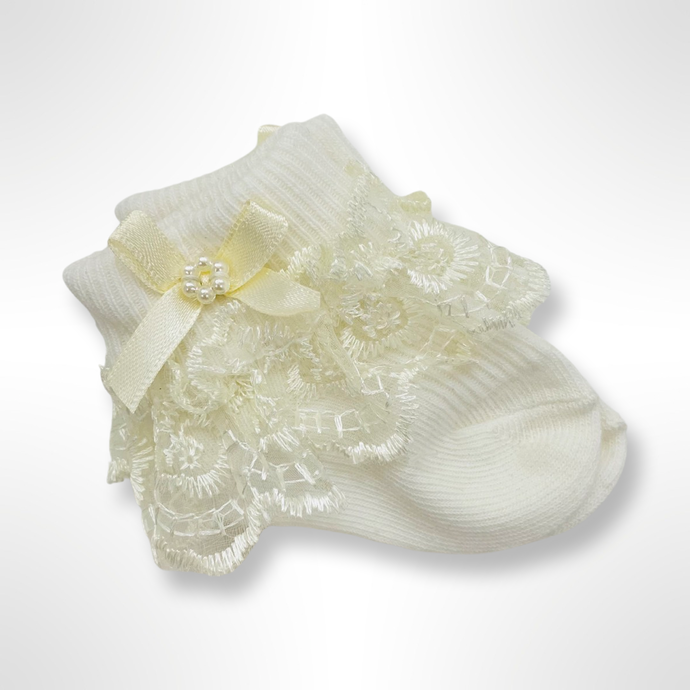 Cream Frill Ankle Socks